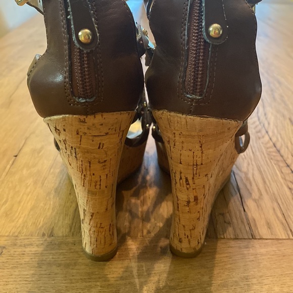 Guess Wedge Heel Size 7.5 - Picture 4 of 5